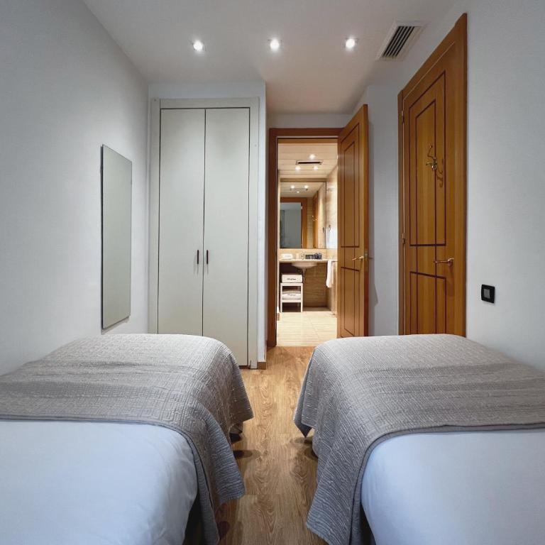 Stay Unique Apartments Diagonal III - Three-Bedroom Apartment - 13