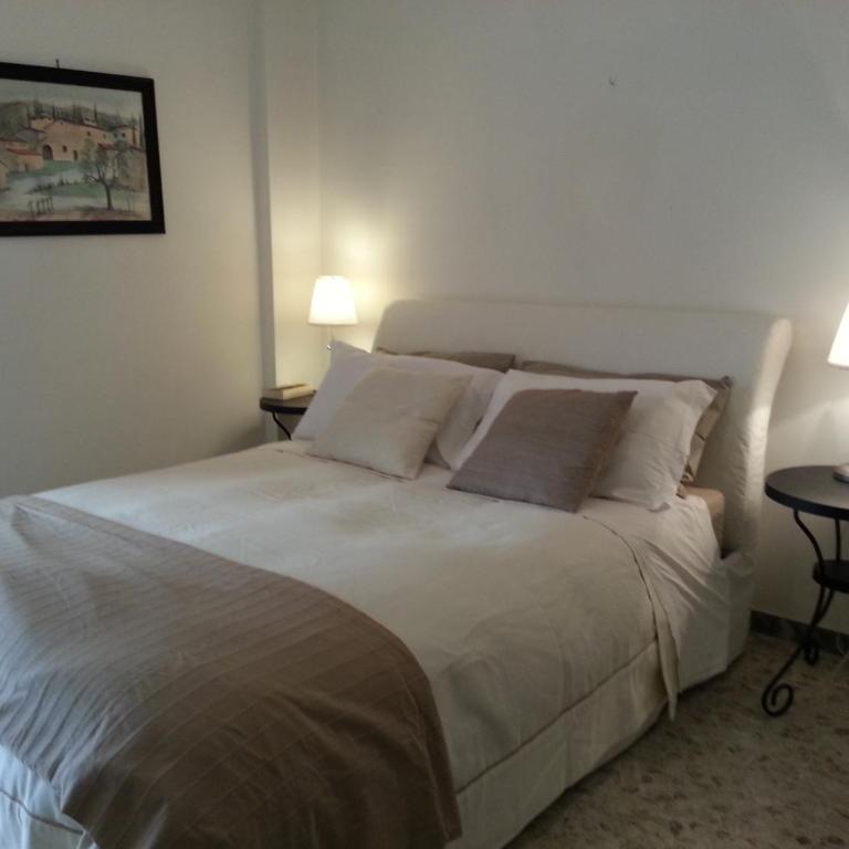 Vomero Apartment - Appartamento con 2 Camere da Letto - 9