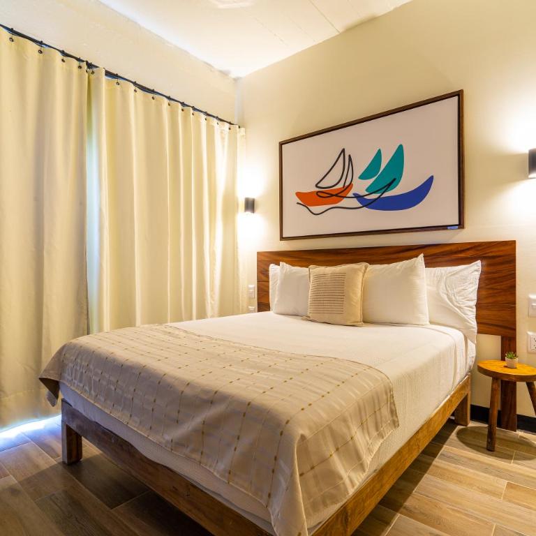 Joint Boutique Hotel - Efficient River View Queen - 10