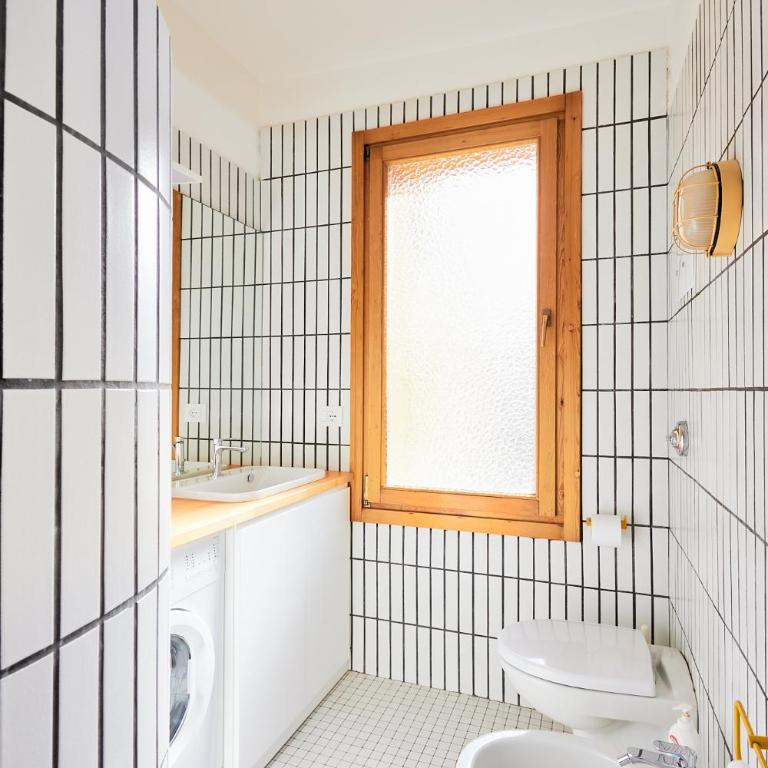 Italian design small attic - Appartamento con 1 Camera da Letto - 15