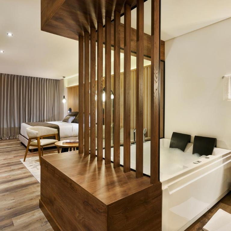 Blues Suites Medellín - Suite con bañera de hidromasaje - 1