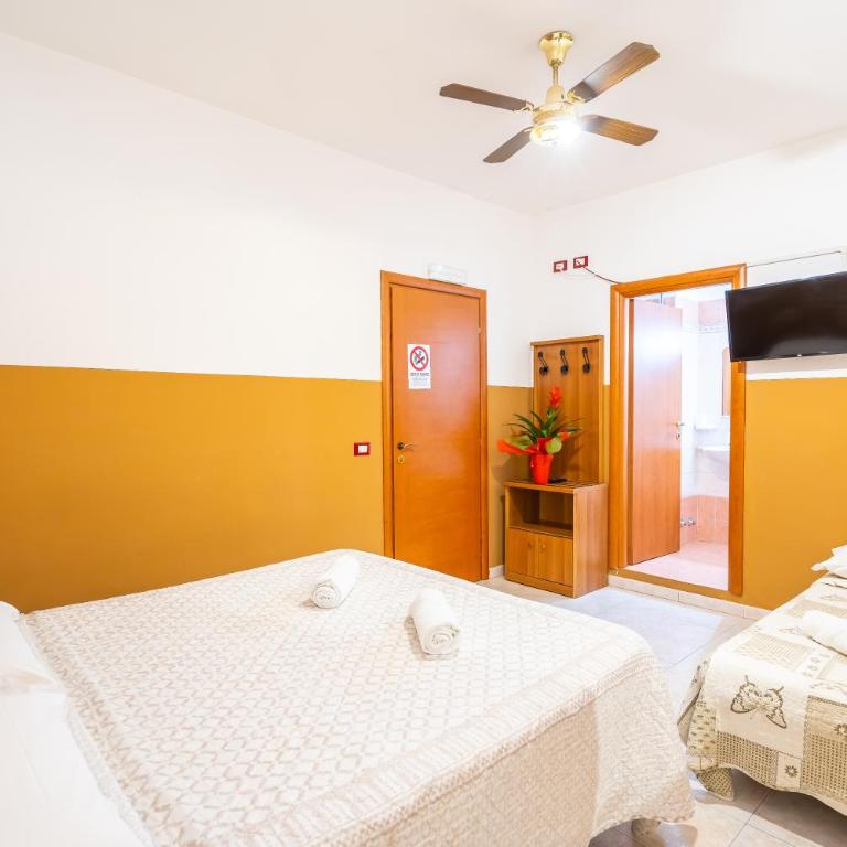 Booking Now Rome-Address Via Palestro,56- Breakfast included - Dreibettzimmer - 12