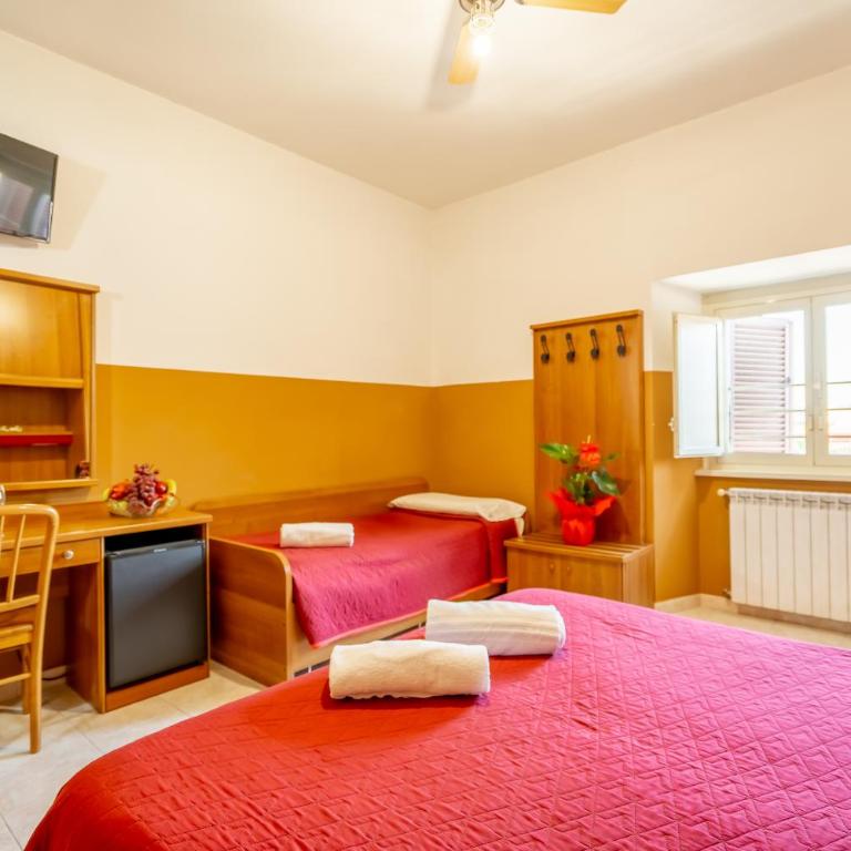 Booking Now Rome-Address Via Palestro,56- Breakfast included - Dreibettzimmer - 6