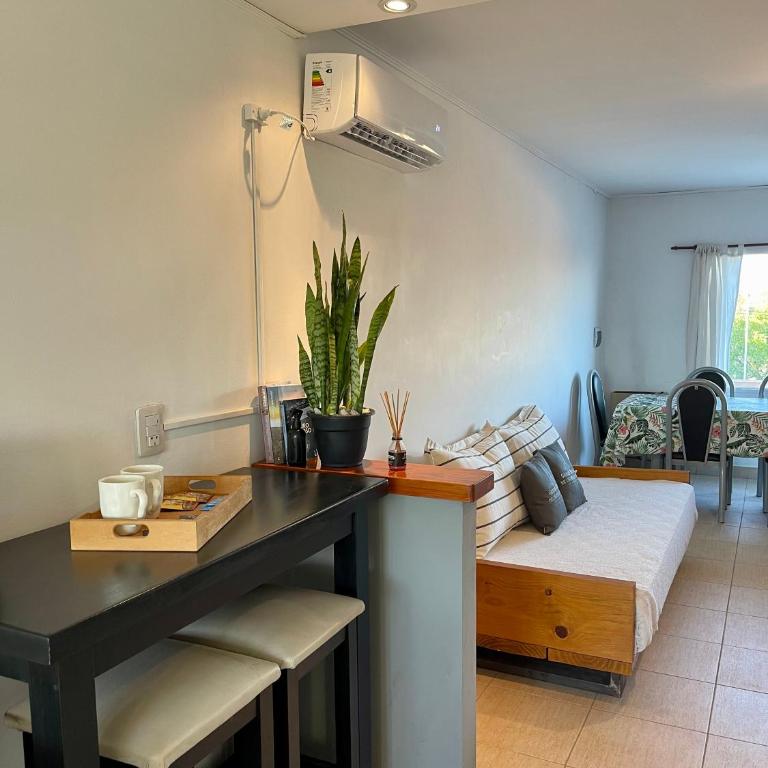 Hermoso y cómodo dpto c/cochera Tres Arroyos - One-Bedroom Apartment - 15