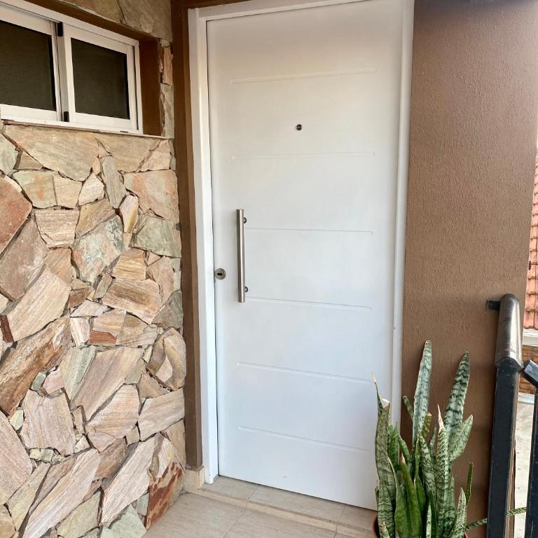 Hermoso y cómodo dpto c/cochera Tres Arroyos - One-Bedroom Apartment - 23