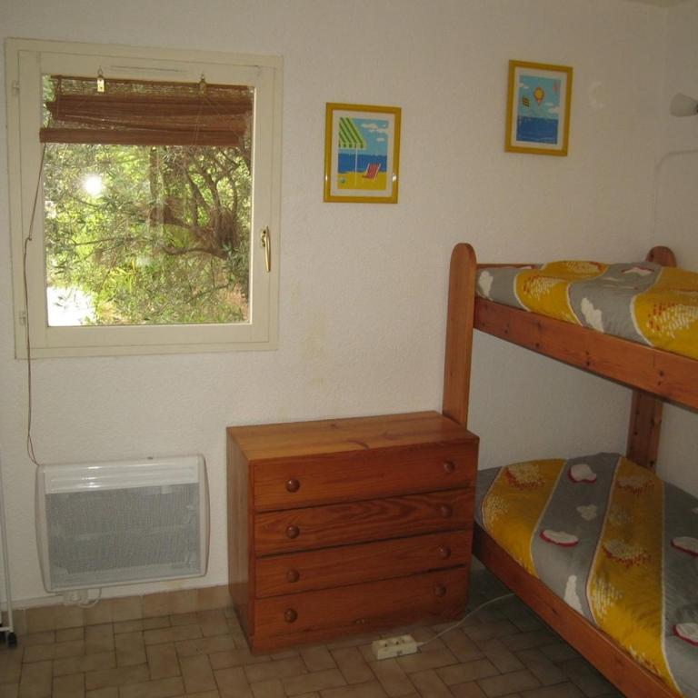 Villa T3 Mezzanine Climatisée, Terrasse & Parking, 900m de la Plage - Saint-Cyprien Plage - FR-1-106-42 - Villa - 8