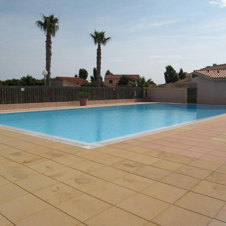 Charmant Pavillon T2 Cabine, 6 Couchages, Cour Privée, Piscine, Parking, Proche Plage - St Cyprien - FR-1-106-34 - Villa - 4