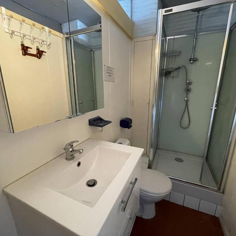 Appartement 2 pièces face plage avec loggia, parking sécurisé et Wifi - Saint-Cyprien - FR-1-106-46 - Apartment - 4