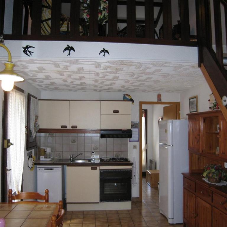Jolie Villa T3 Mezzanine avec Véranda à Saint-Cyprien, 6 Couchages, 900m de la Plage, Parking Privé - FR-1-106-57 - Villa - 2