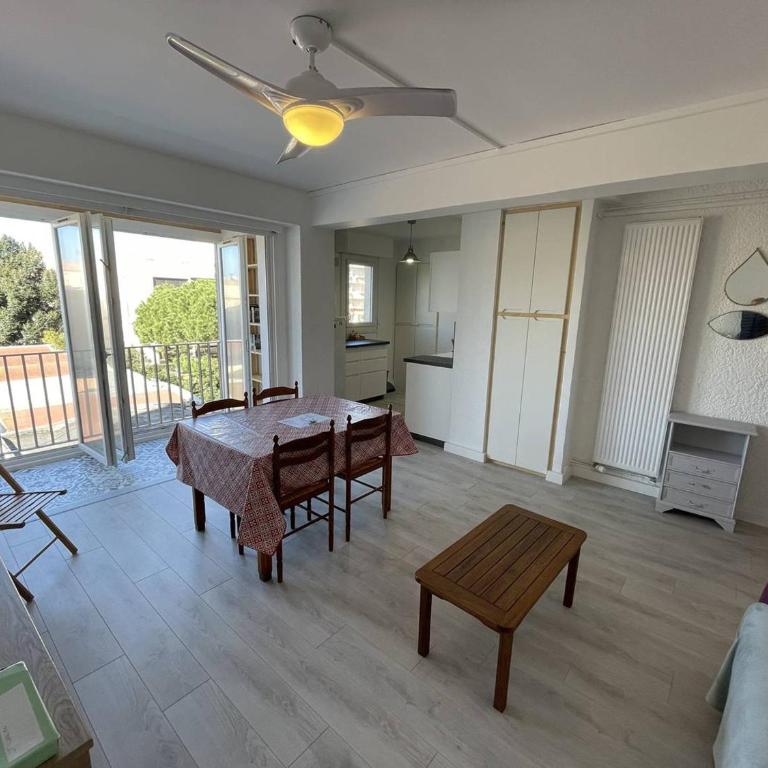 T2 cabine rénové, animaux admis, parking sécurisé, proche plage et port - Saint-Cyprien - FR-1-106-69 - Apartment - 5