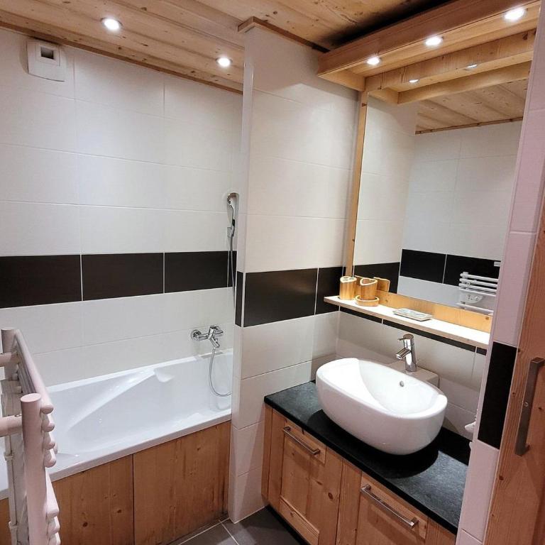 Appartement T4 chaleureux au centre, parking couvert - FR-1-598-129 - Appartamento - 7