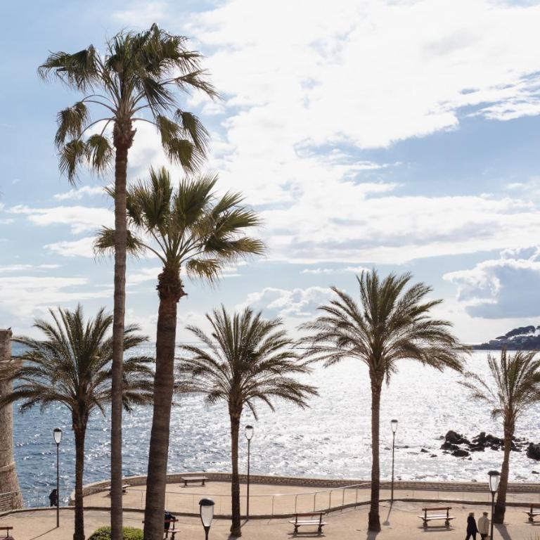 Vue mer et remparts. Entre vieille ville et plages - Two-Bedroom Apartment - 1
