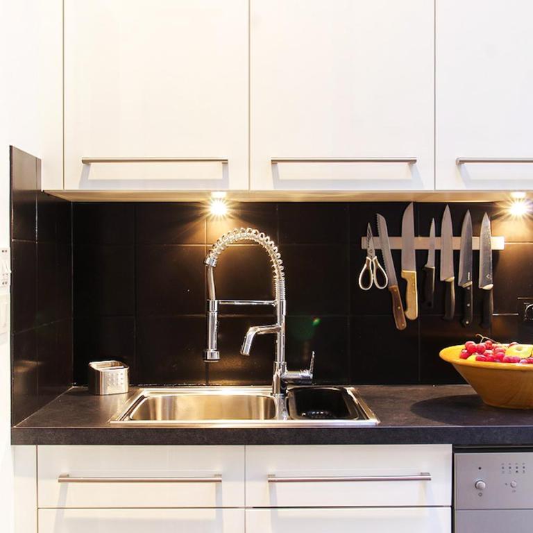 444 Tourny - Localisation exceptionnelle 2 chambres avec ascenseur et Parking - Appartement en Duplex - 11