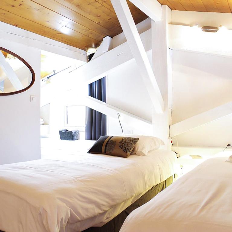 444 Tourny - Localisation exceptionnelle 2 chambres avec ascenseur et Parking - Appartement en Duplex - 17