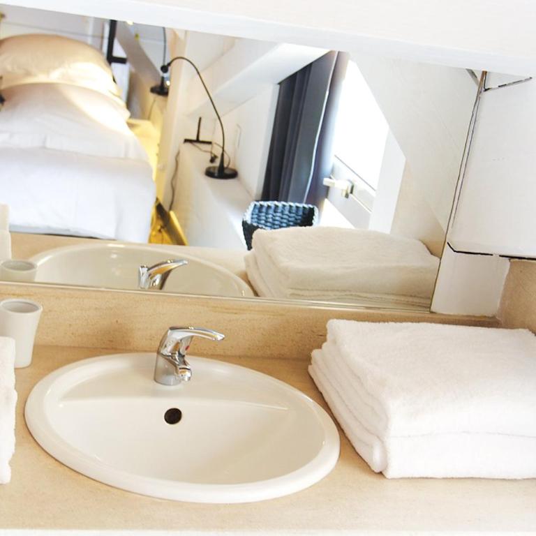 444 Tourny - Localisation exceptionnelle 2 chambres avec ascenseur et Parking - Appartement en Duplex - 19
