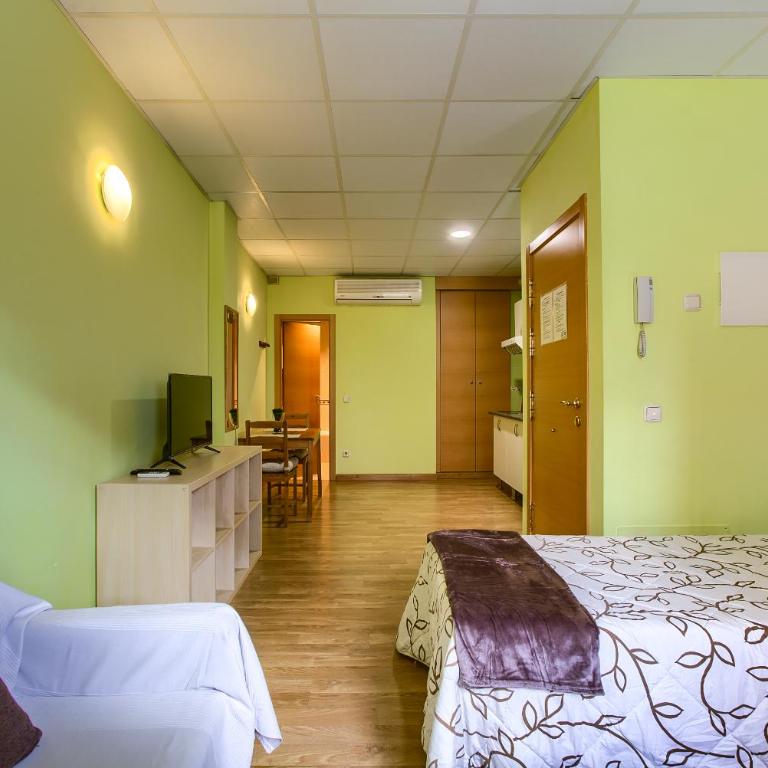 Apartamentos Barajas - Studio - 12