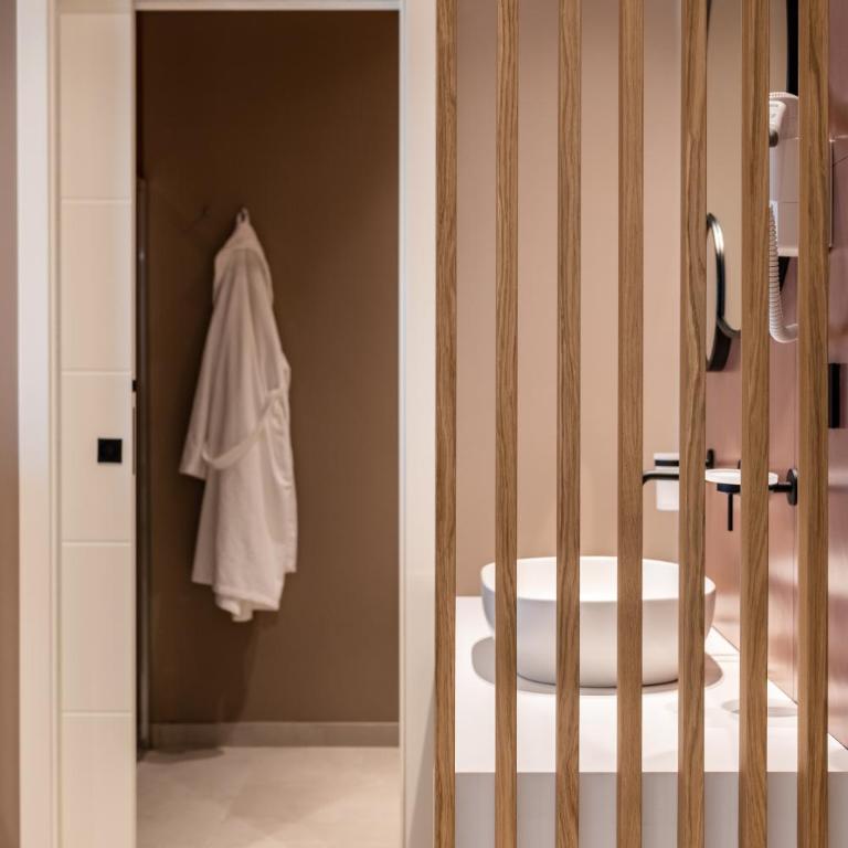 Limen Wellness Hotel & Spa - Camera Deluxe - 14
