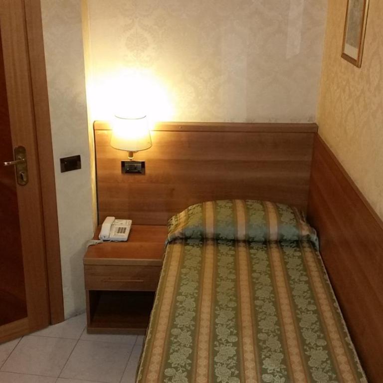 Hotel Teti - Chambre Simple - 1