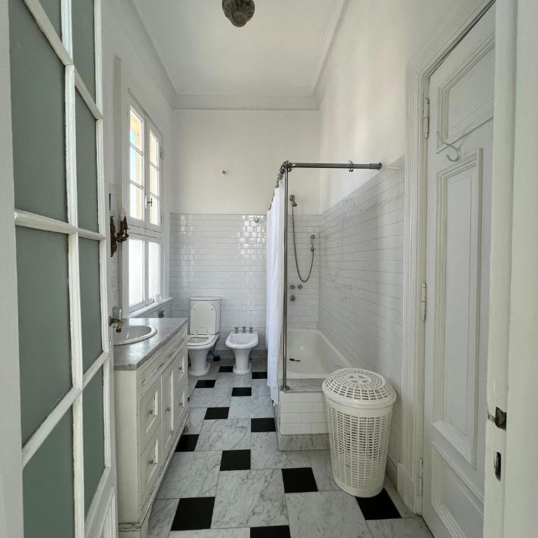 Beautiful 3 bedroom apartment in the Heart San Telmo - Three-Bedroom Apartment - 24
