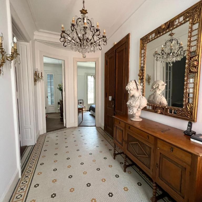 Beautiful 3 bedroom apartment in the Heart San Telmo - Three-Bedroom Apartment - 27