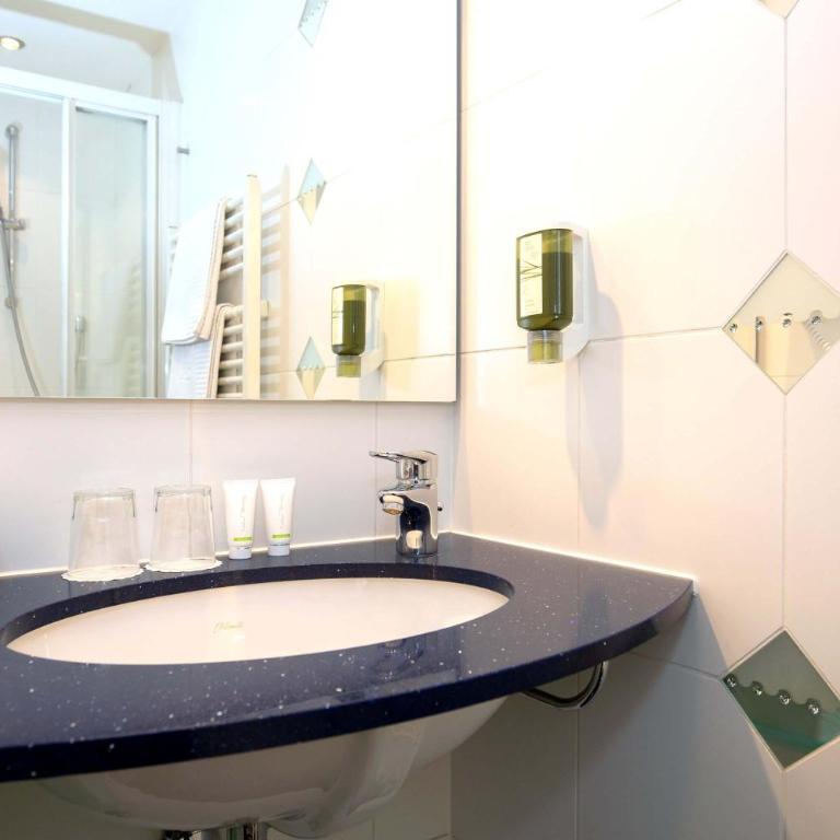 Hotel Mondschein - Doppelzimmer ohne Aussicht - 11