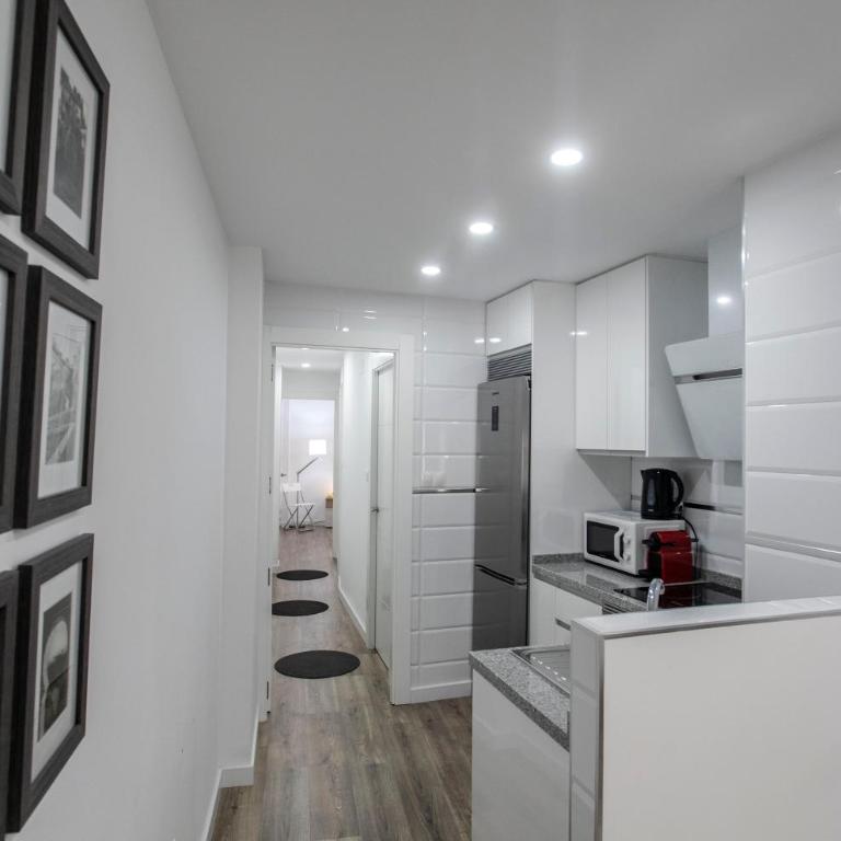 Apartamento renovado y confortable en el centro de Granada - Two-Bedroom Apartment - 9
