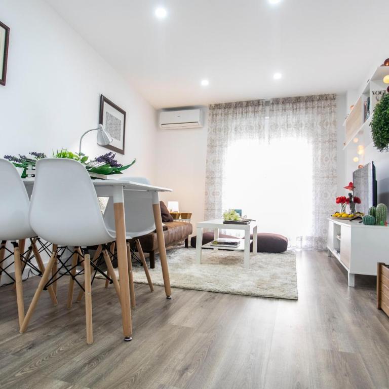 Apartamento renovado y confortable en el centro de Granada - Two-Bedroom Apartment - 7