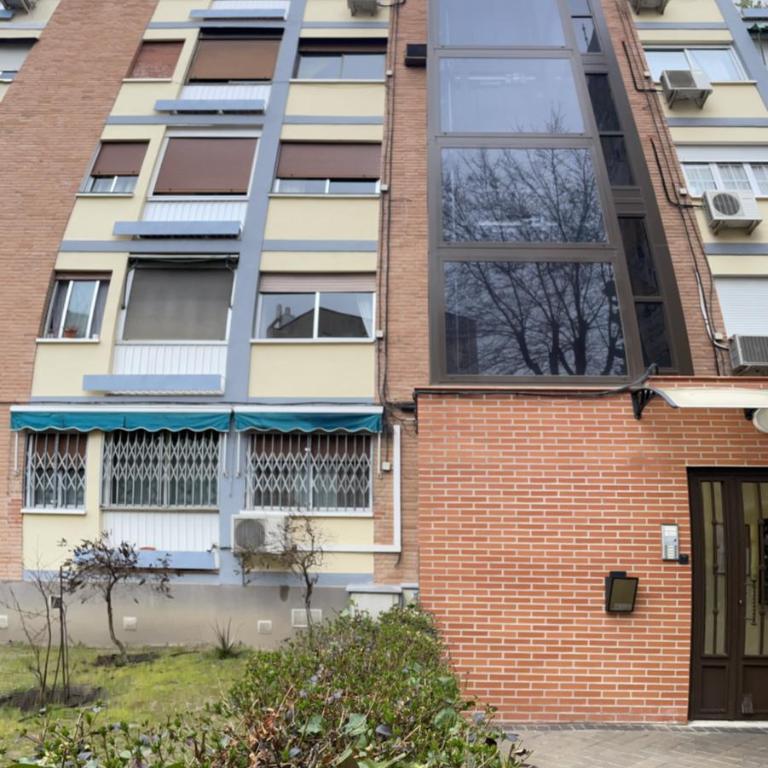 Bonito, Práctico y muy bien comunicado - Two-Bedroom Apartment - 42