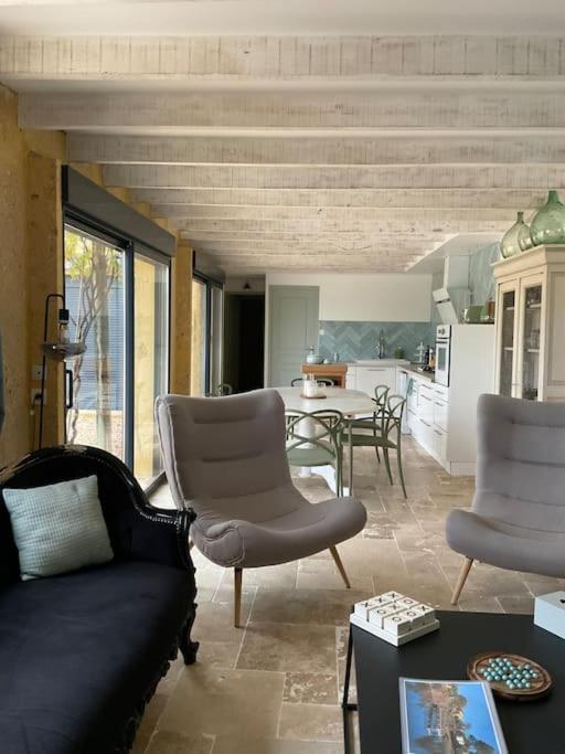 Mas des jours heureux aigues mortes - Three-Bedroom House - 14