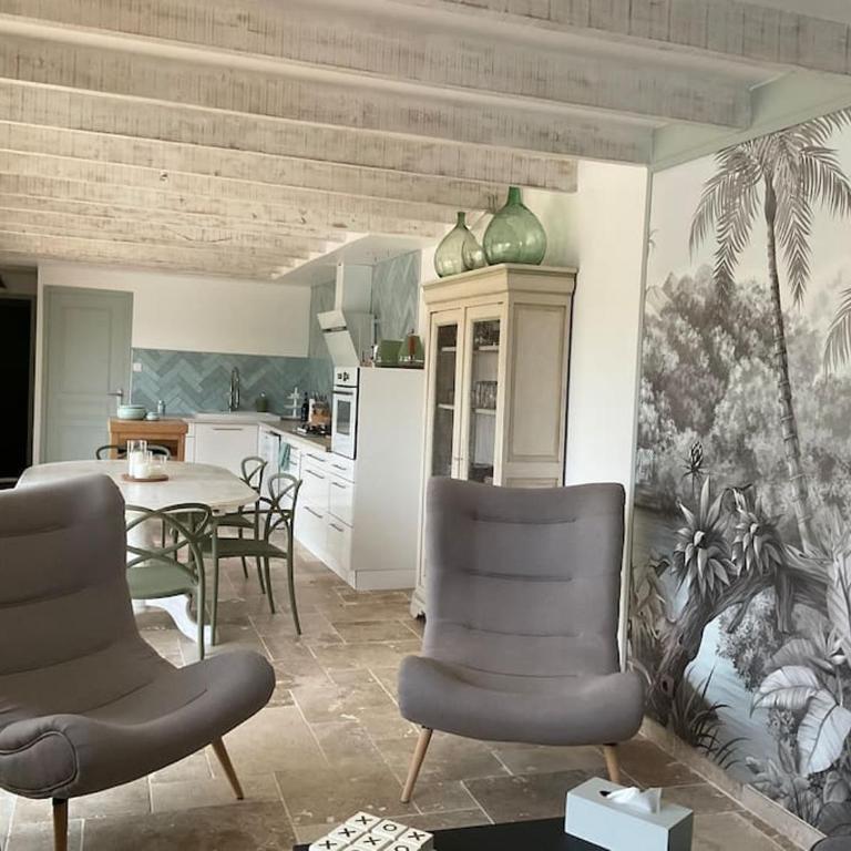 Mas des jours heureux aigues mortes - Three-Bedroom House - 16