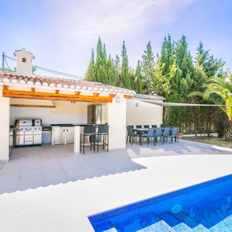 Casa Juana is a modern, luxury, exclusive, 6 bedroom villa. - Casa de 6 dormitorios - 28