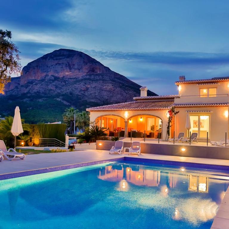 Casa Juana is a modern, luxury, exclusive, 6 bedroom villa. - Casa de 6 dormitorios - 47