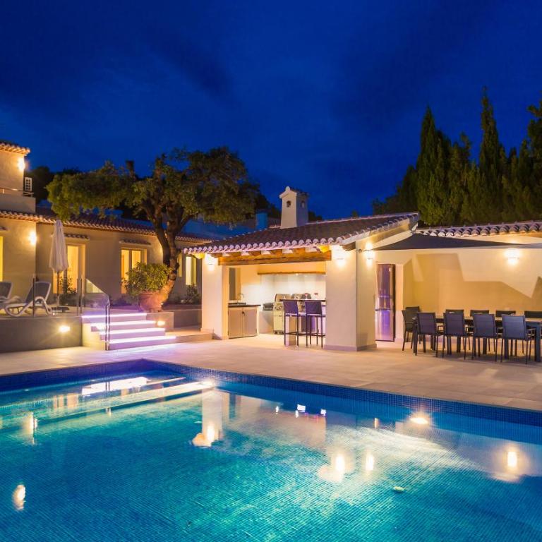 Casa Juana is a modern, luxury, exclusive, 6 bedroom villa. - Casa de 6 dormitorios - 45