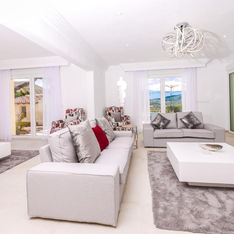 Casa Juana is a modern, luxury, exclusive, 6 bedroom villa. - Casa de 6 dormitorios - 67
