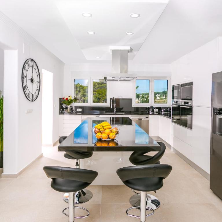 Casa Juana is a modern, luxury, exclusive, 6 bedroom villa. - Casa de 6 dormitorios - 64