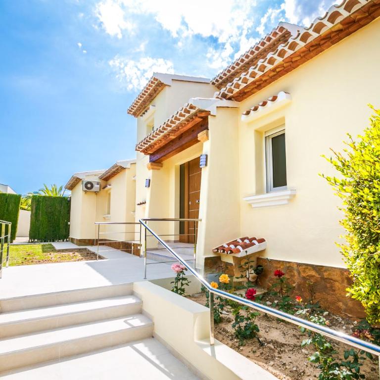 Casa Juana is a modern, luxury, exclusive, 6 bedroom villa. - Casa de 6 dormitorios - 77