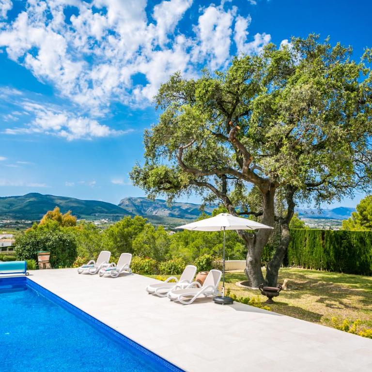 Casa Juana is a modern, luxury, exclusive, 6 bedroom villa. - Casa de 6 dormitorios - 88