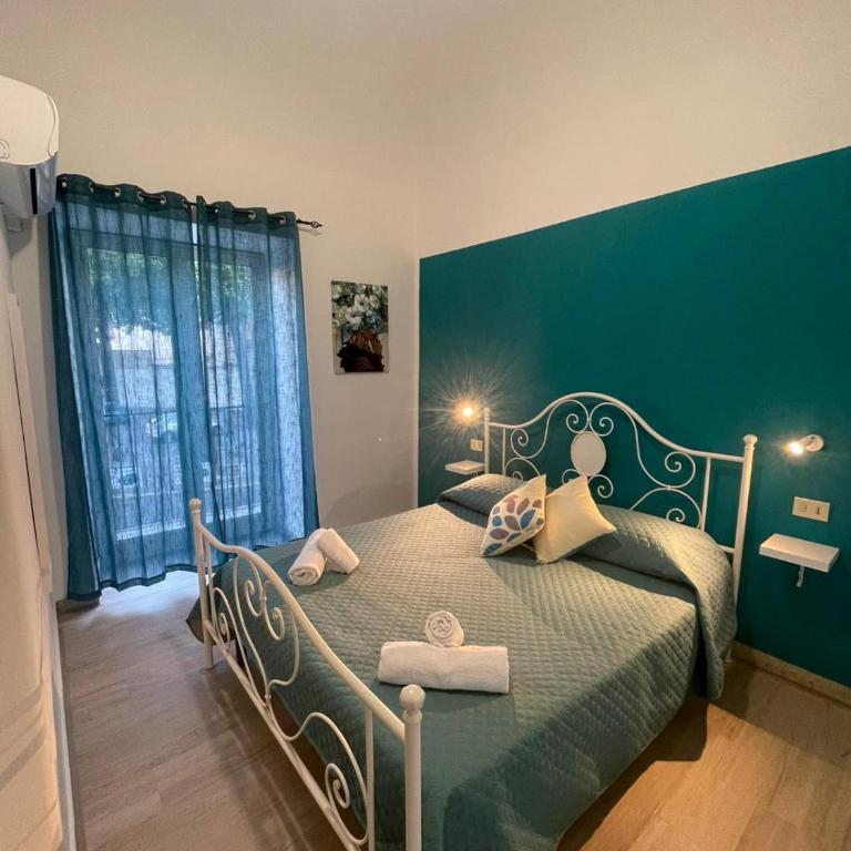Maqueda Rooms - Double Room with Private Bathroom - 25