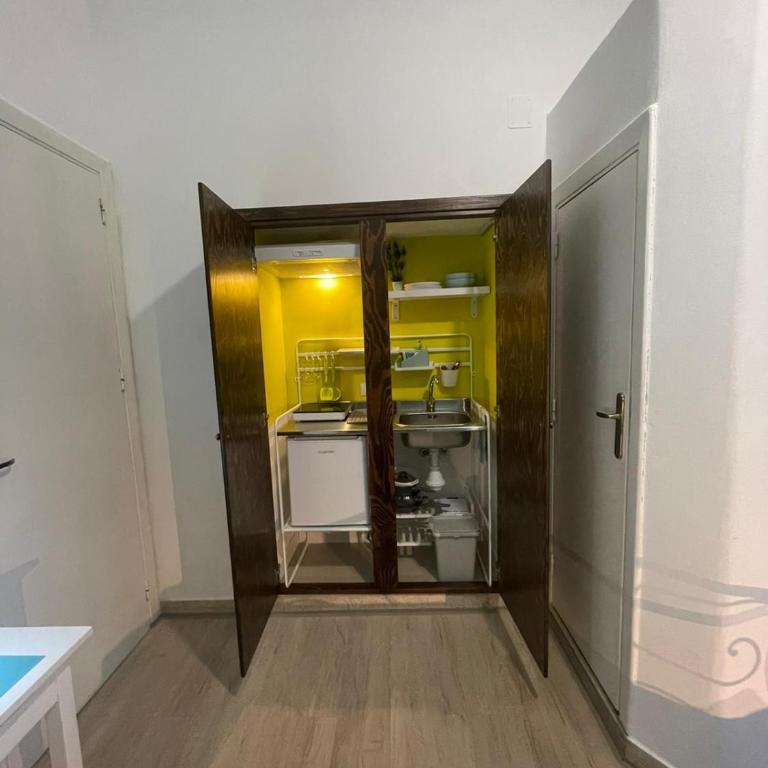 Maqueda Rooms - Double Room with Private Bathroom - 24