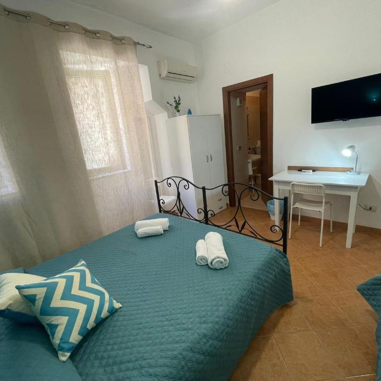 Maqueda Rooms - Triple Room with Private Bathroom - 5