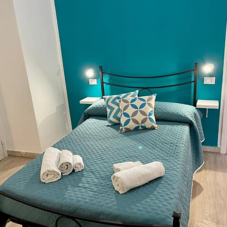 Maqueda Rooms - Double Room with Private Bathroom - 2