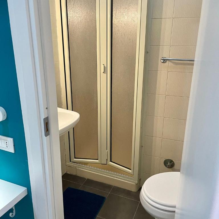 Maqueda Rooms - Double Room with Private Bathroom - 21
