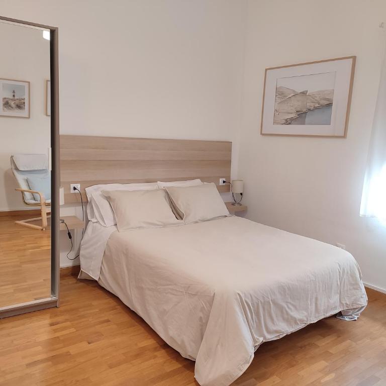 LOFT MONTECERRAO H GARAJE Y WiFi GRATIS - Apartamento de 1 dormitorio - 2