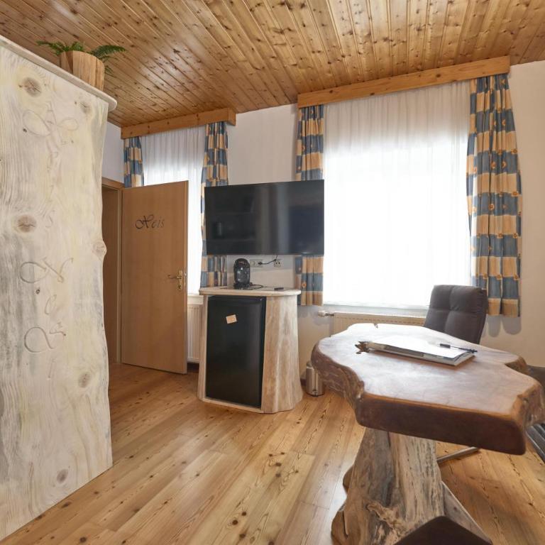 Xeis NeSt - Doppelzimmer mit Dusche - 7
