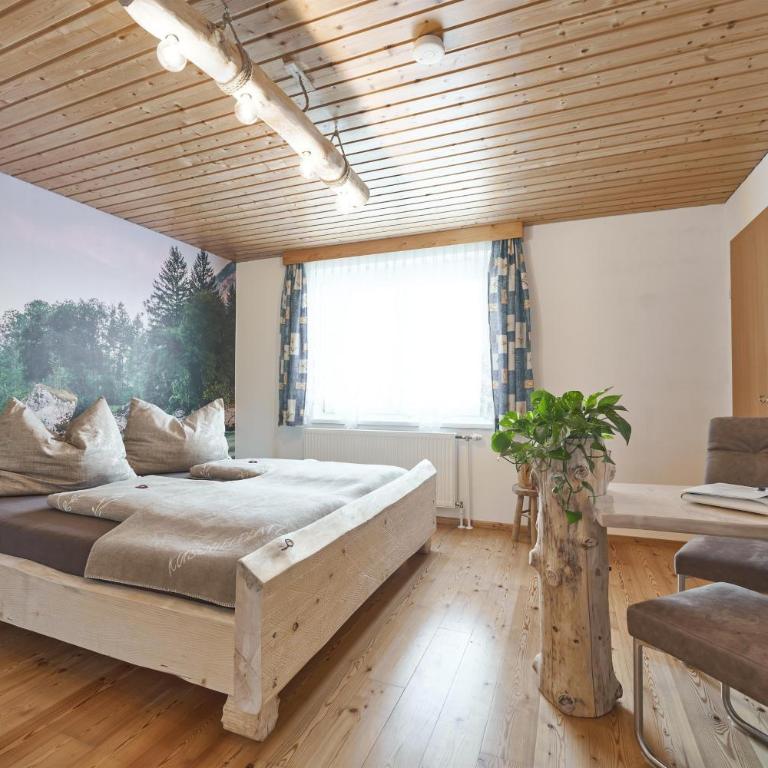 Xeis NeSt - Doppelzimmer mit Dusche - 1