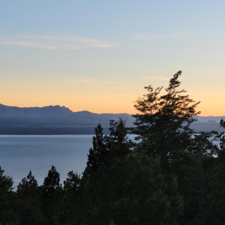 Cabaña con increíble vista al Nahuel Huapi - Chalet de 2 dormitorios - 81