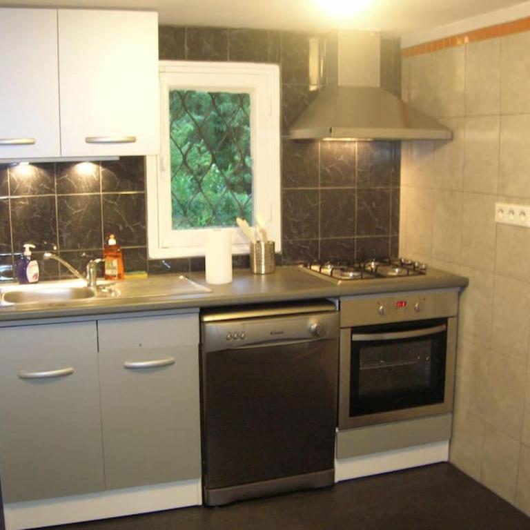 t3 au rez de jardin d une maison - Appartamento con 2 Camere da Letto - 3