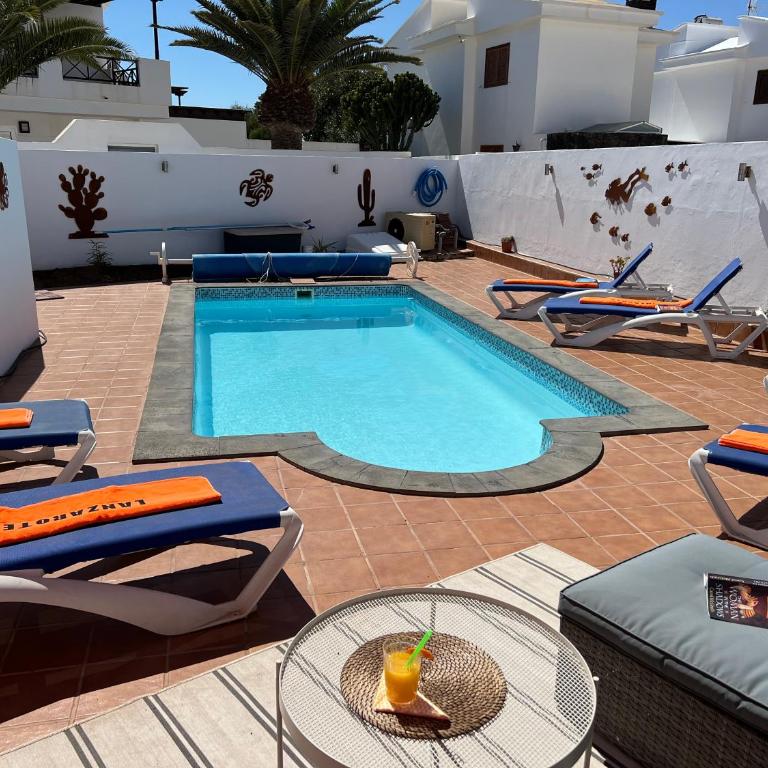 Casa Laura - Three-Bedroom Villa - 50