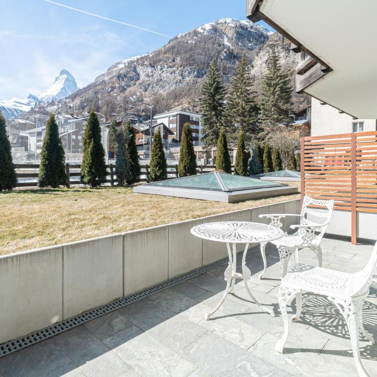 Haus Whymper by Zermatt Premium Apartments - One-Bedroom Apartment with Matterhorn View and terrace - 1