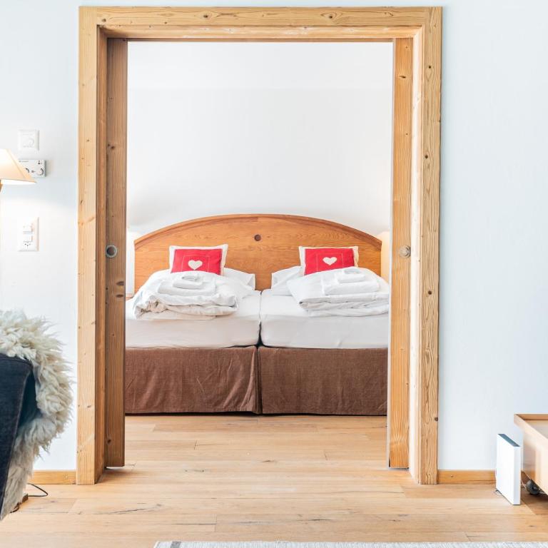Haus Whymper by Zermatt Premium Apartments - One-Bedroom Apartment with Matterhorn View and terrace - 8